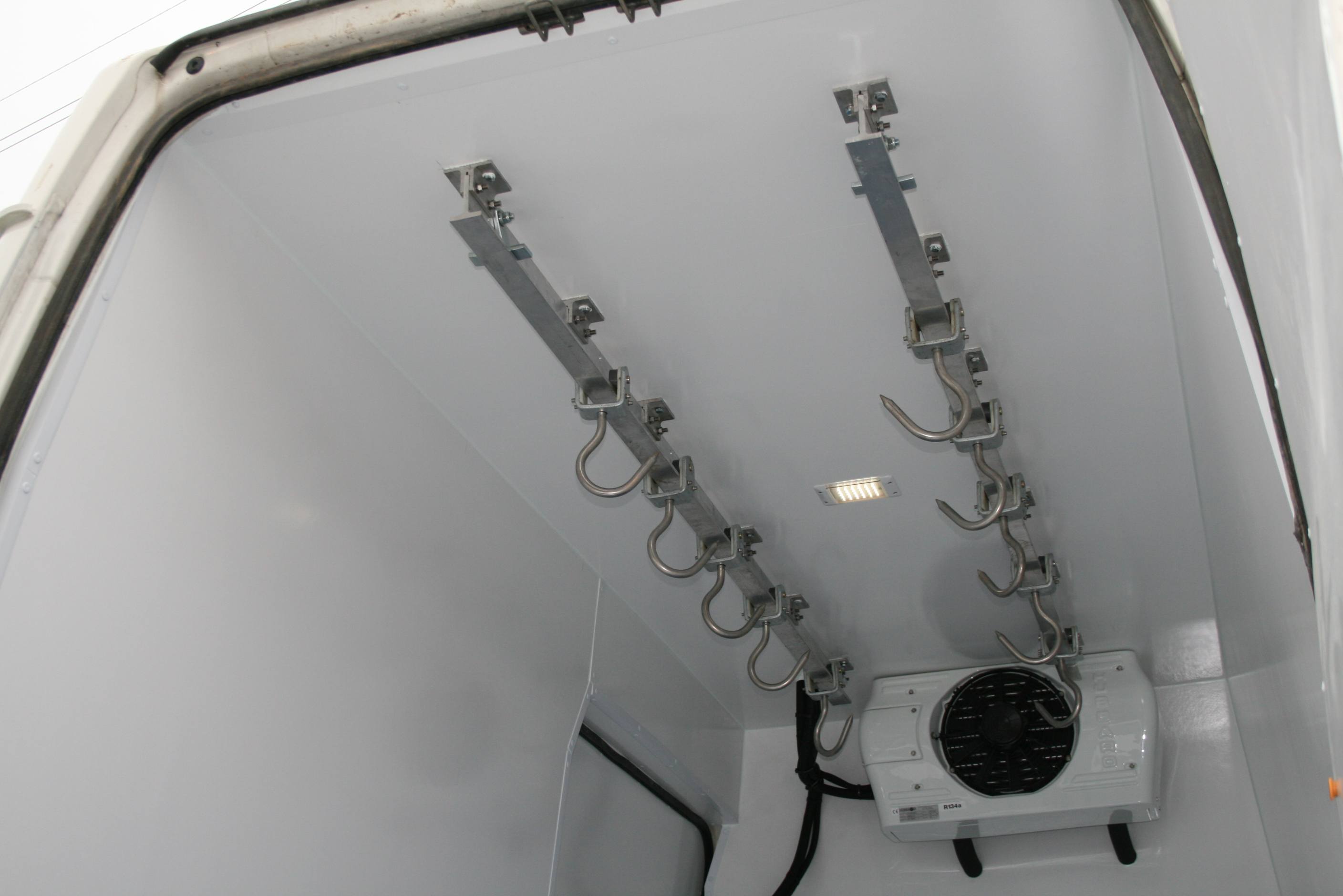 Refrigeration Vans Custom Specifications